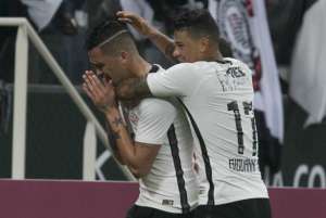 Na mira do Botafogo, atacante do Corinthians se aproxima do Cruzeiro
