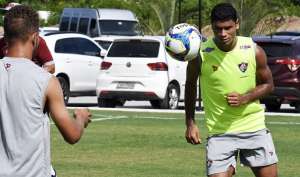 Gum sofre outra fratura no pé direito e passará por nova cirurgia no Fluminense