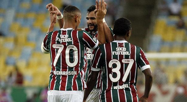 Richarlison, camisa 70, comemora gol com Henrique Dourado, que já tem 6 no Brasileirão. Foto: Nelson Perez - FFC