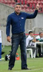 Após derrota, Petkovic anuncia Gallo como técnico do Vitória