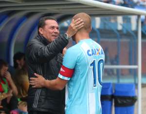 Luxemburgo enumera erros, lamenta apatia e cobra entrega maior dos jogadores do Sport
