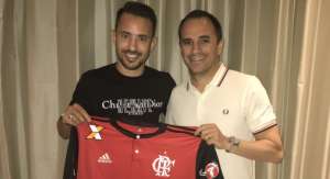 Flamengo conclui transferência e anuncia a contratação do meia Éverton Ribeiro