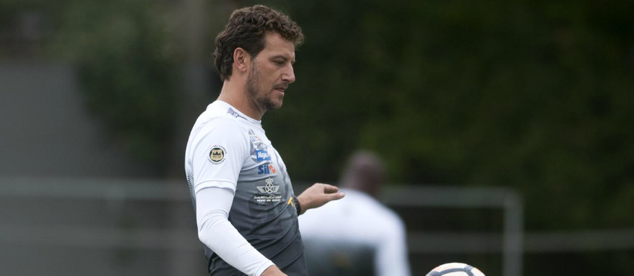 Elano vai comandar o time do Santos nesta quarta