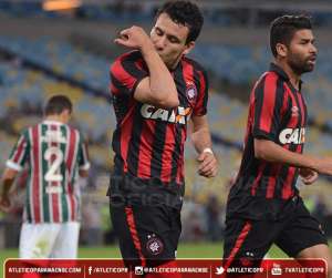 Fluminense 1 x 1 Atlético-PR - Flu joga mal, empata em casa e perde chance de liderar