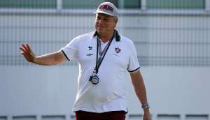 Abel evita lamentar empate e diz que Fluminense está exausto com maratona de jogos