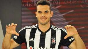 Besiktas anuncia liberação de Rhodolfo para assinar com o Flamengo