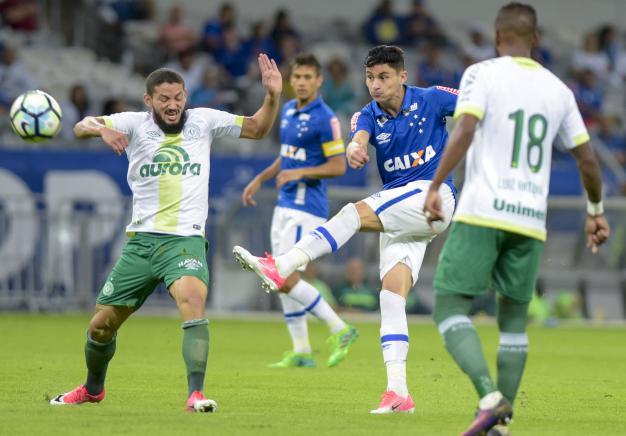 Cruzeiro perdeu para a Chapecoense, por 2 a 0, no Mineirão, e agora tenta se recuperar contra o Bahia