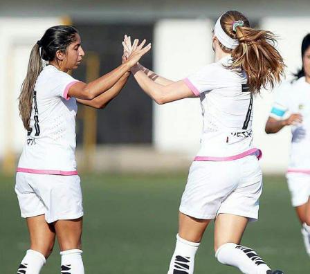 Corinthians e Santos empatam sem gols e seguem iguais na liderança