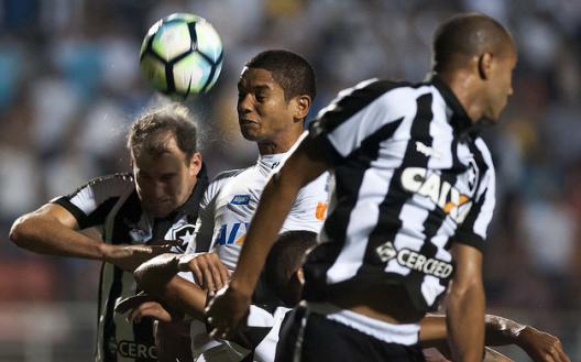 Santos sofreu muito diante do cansado Botafogo