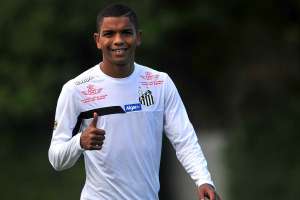 David Braz exalta sequência positiva que Elano entregará a Levir Culpi no Santos