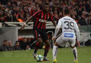 Atlético-MG x Atlético-PR – Libertadores, má fase, Z4, técnicos novos...