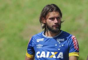 Recuperado, Sóbis volta ao Cruzeiro diante do Corinthians; Robinho é desfalque