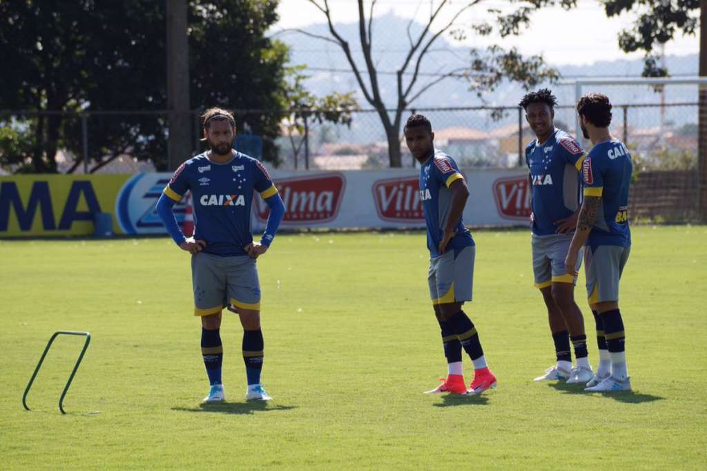 Sóbis volta a ser relacionado após lesão