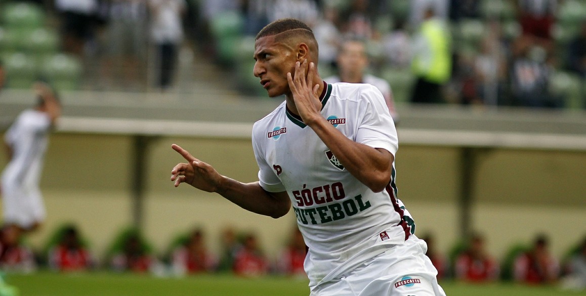 Após negociação com o Palmeiras, Richarlison volta a ser relacionado no Fluminense