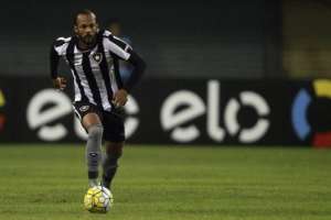 Seleção FI do Brasileirão com esquadrão de volantes e goleiro de seleção