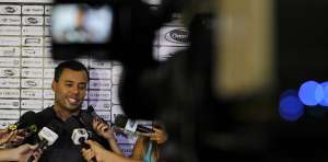 Jair lamenta desatenção do Botafogo e exalta atuação do Vitória