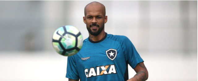 Com seis gols no ano, Bruno Silva é uma das armas do Botafogo