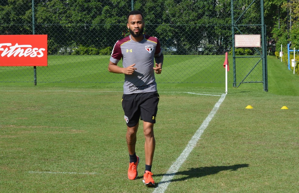 Criticado no São Paulo, Wesley pode se transferir para o Sport