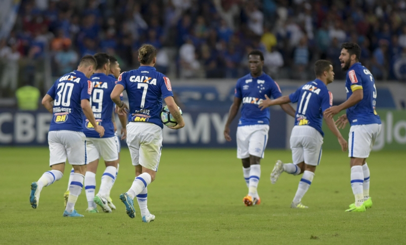 Cruzeiro 3 x 3 Grêmio - Empate bom para o Corinthians em jogaço no Mineirão 3 0002050249359 img