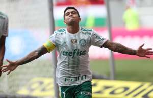 Dudu treina e pode reforçar o Palmeiras contra o Atlético-GO
