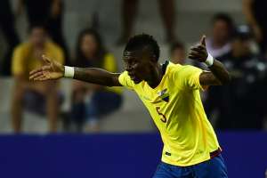 Zagueiro Arboleda já dá entrevista no Equador como jogador do São Paulo