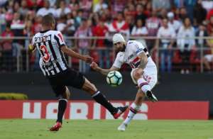 São Paulo muda a zaga e desafia tabu contra o Atlético-PR na Baixada