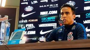 Jadson explica problemas físicos e garante estar recuperado para ajudar o Corinthians