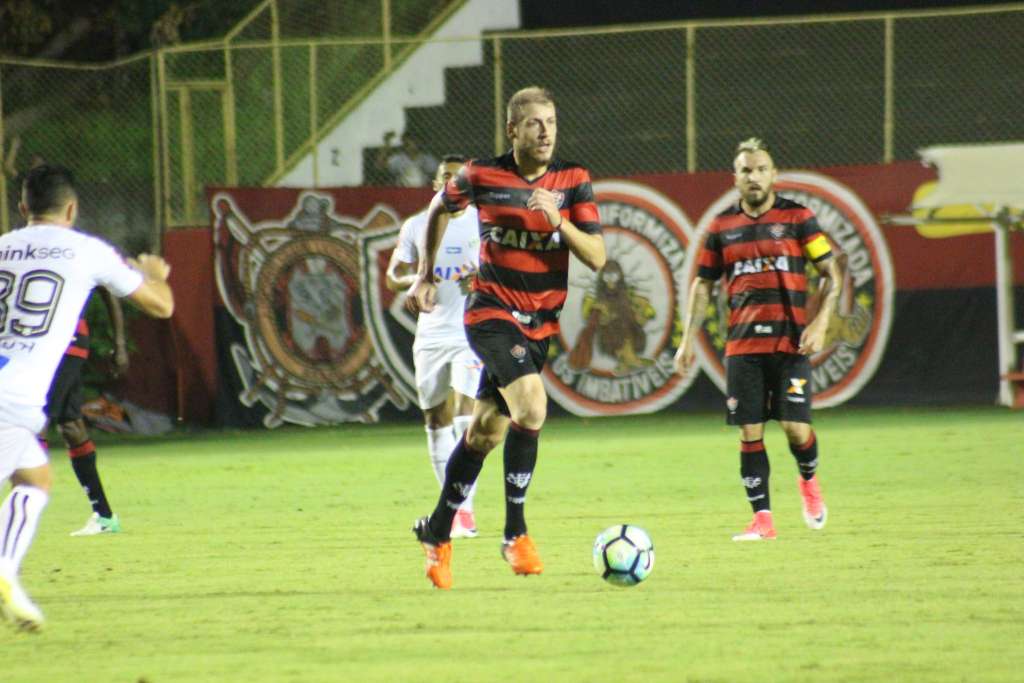 Vitória 0 x 2 Santos - "Carrasco" faz dois e garante Peixe no G4 2 0002050249698 img