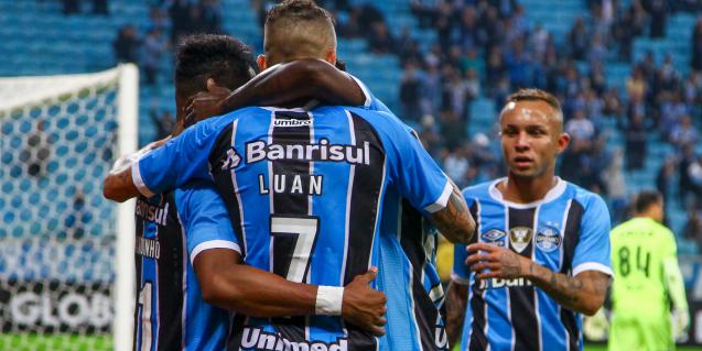 Luan continua sendo o grande destaque do vice-líder Grêmio, que venceu pela 4.ª vez em casa