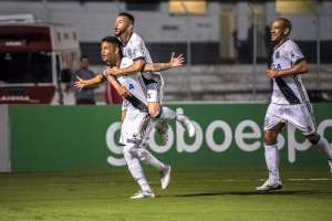 Sheik quer trocar 'canetas' por gol e artilheiro Lucca quer mais gols no Majestoso