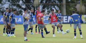 Com Henrique e sem Rafinha, Mano divulga relacionados do Cruzeiro