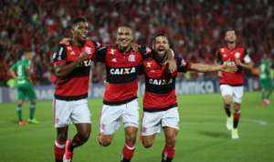 Em Salvador, Flamengo pode ter a estreia do meia Everton Ribeiro