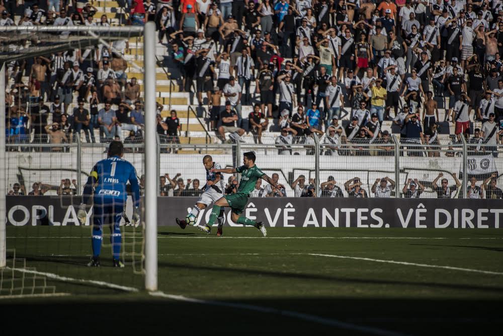 Ponte Preta fez uma boa partida, mas o Palmeiras acabou sendo mais competente - Fábio Leoni/Ponte Press