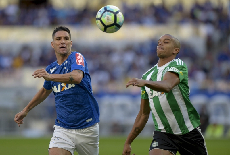 Cruzeiro 2 x 0 Coritiba - Vitória importantes antes de decisões! 2 0002050250501 img