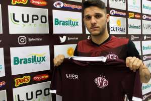 Copa Paulista: Ferroviária apresenta lateral Daniel Vaçan