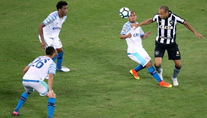 Avaí passou pelo Botafogo nesta segunda-feira - Satiro Sodré/SSPress/Botafogo