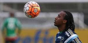 Palmeiras estuda ceder três jogadores ao Sport para contar com Diego Souza