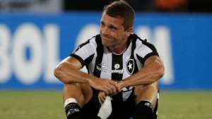 Sofrendo com lesões, Montillo pede rescisão e não é mais jogador do Botafogo