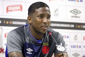 Thalles promete empenho para emagrecer e ganhar mais oportunidades no Vasco