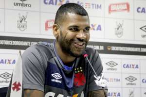 Breno festeja sequência no Vasco e espera evolução do time como visitante