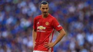 Volante do Palmeiras, Felipe Melo “convida” Ibrahimovic para jogar no clube