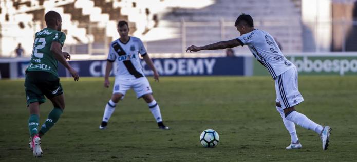 Num chute de longe, Lucca marcou gol contra o Palmeiras na derrota por 2 a 1. Foto: Fábio Leoni - Ponte Press