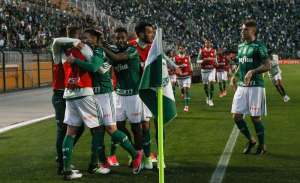BRASILEIRÃO: Palmeiras vence a 4ª consecutiva; Santos sofre para empatar com lanterna