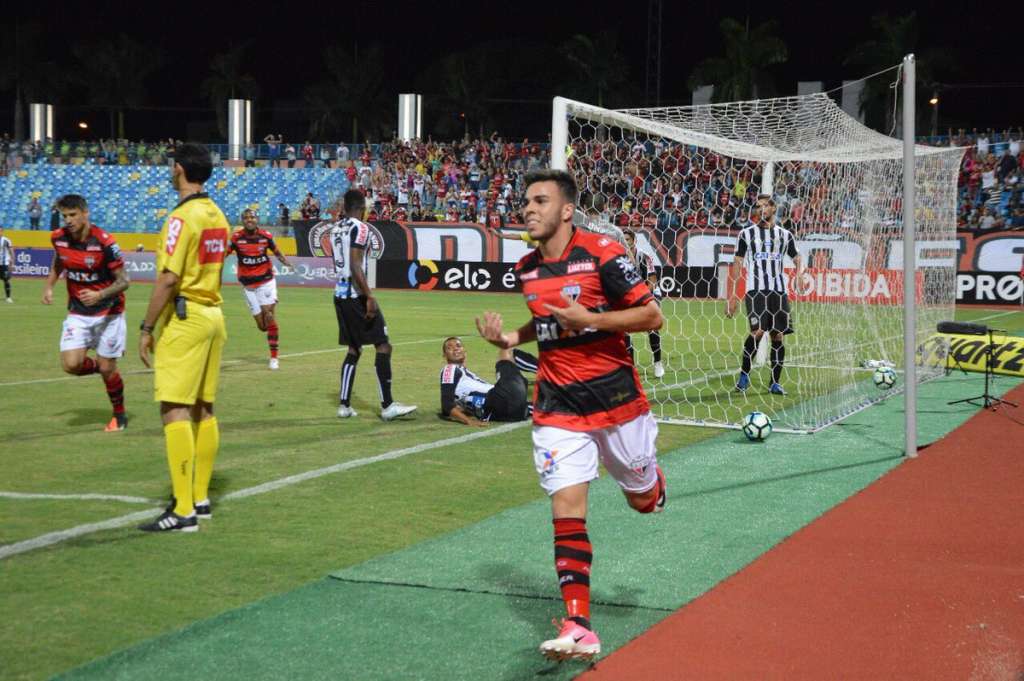 Andrigo marcou o gol do Atlético-GO. (Foto: Divulgação / Atlético)