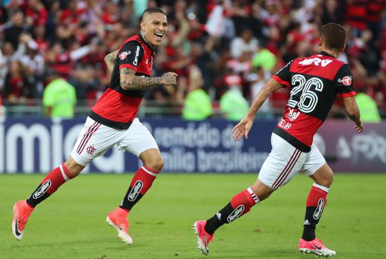 São Paulo viu mais uma vencê-lo, agora o Flamengo em alta com Guerrero e Diego