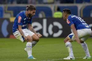 Mano aponta falta de maturidade do Cruzeiro e admite momento ruim da defesa