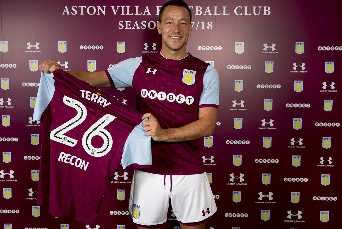 Inglês: Após encerrar uma era de 22 anos no Chelsea, Terry assina com o Aston Villa