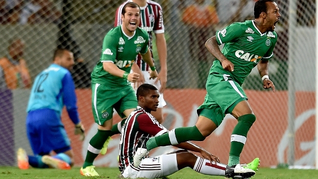 Brasileirão: Chapecoense quer manter fama de carrasco do Fluminense