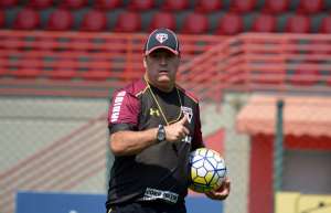 Pintado será o técnico do São Paulo no clássico com o Santos