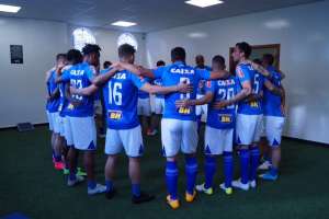 Diretoria do Cruzeiro faz cobranças, mas garante confiar em Mano e no elenco